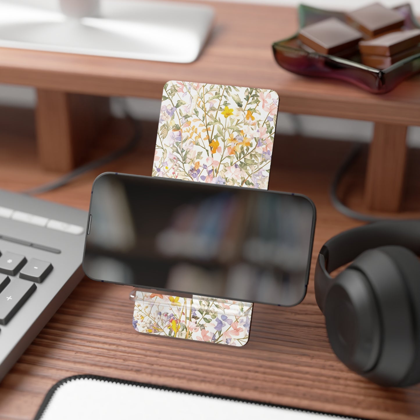 Pastel Bloom Serenity - Display Stand for Smartphones