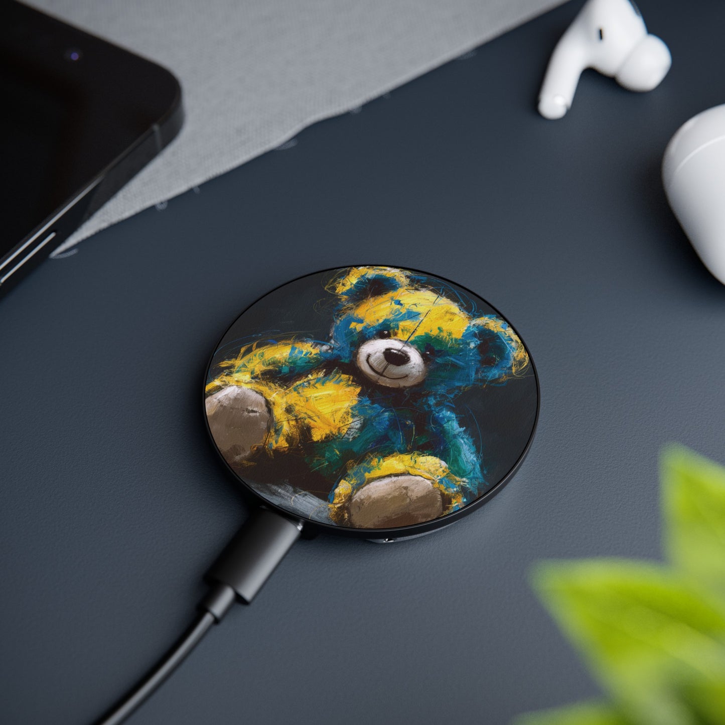 Graffiti Bear - Magnetic Induction Charger