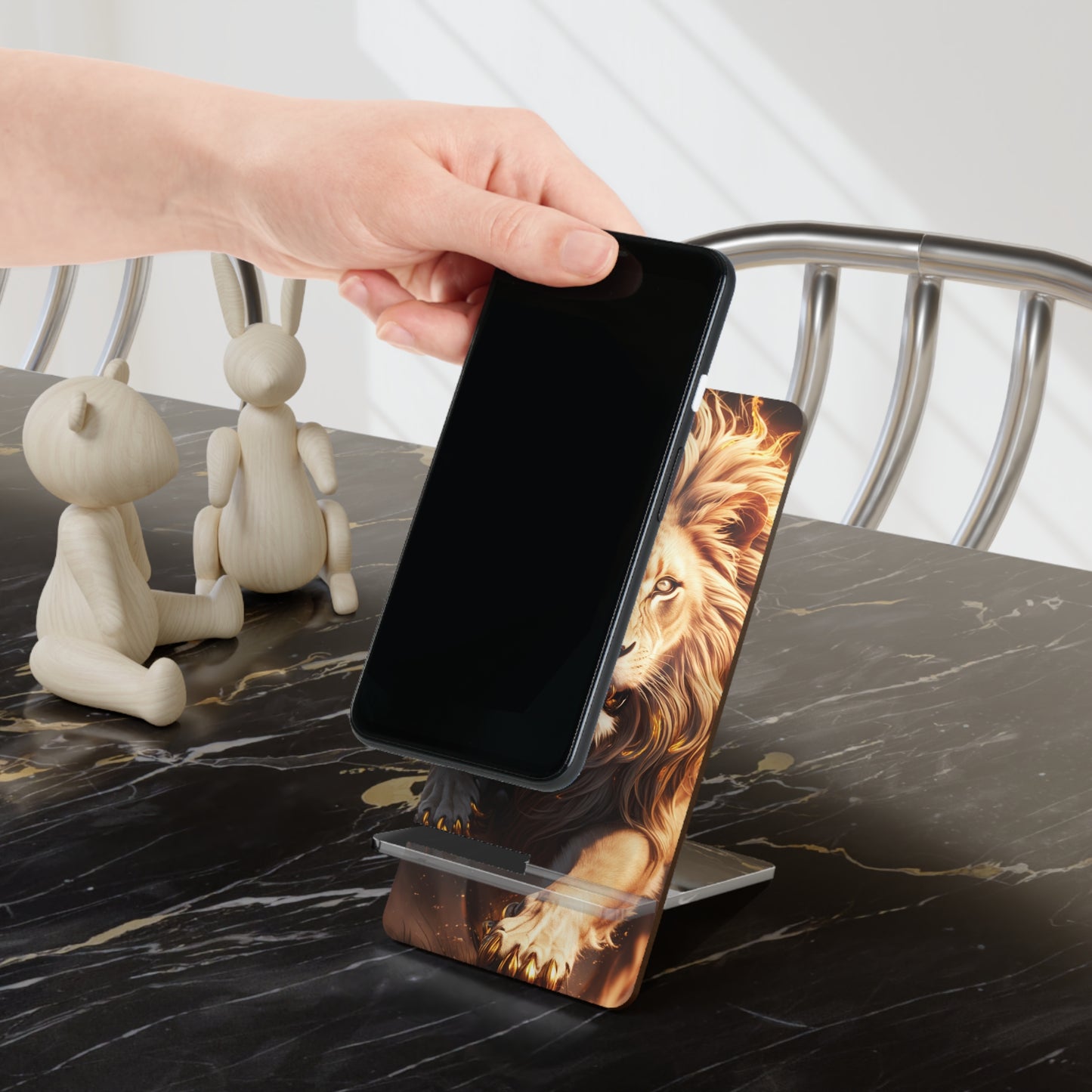 The Great Mane - Display Stand for Smartphones