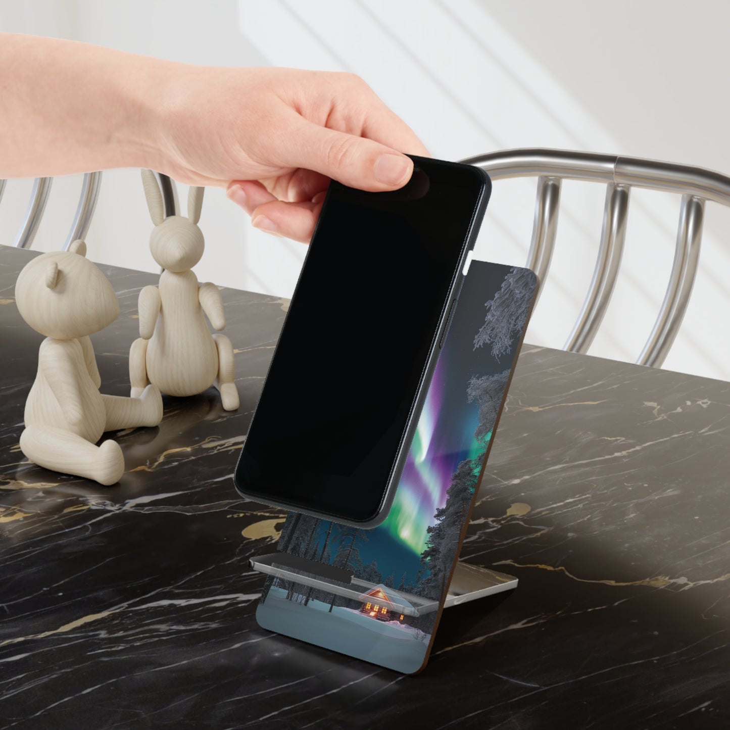 Northern Lights Retreat - Display Stand for Smartphones