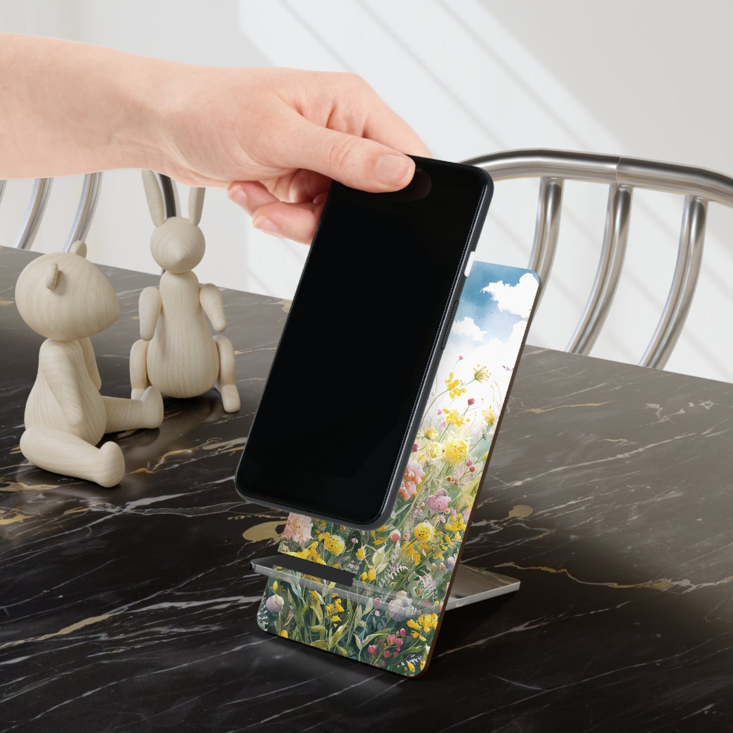 Blossoming Garden - Display Stand for Smartphones